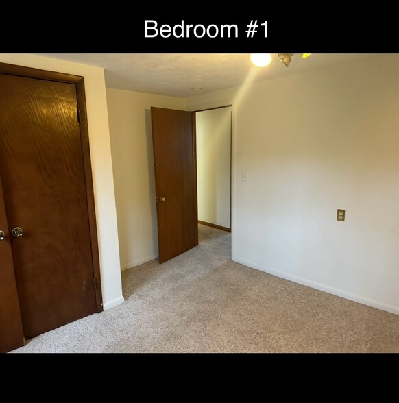 Building Photo - 850 Houseman Ave NE