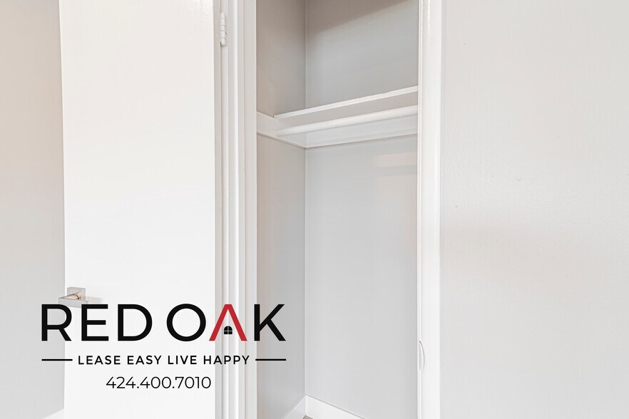 Building Photo - 4646 Coliseum St