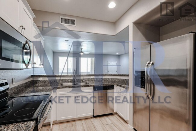 Primary Photo - 3Bed/2.5Bath Condo at 35th Ave/Deer Valley...