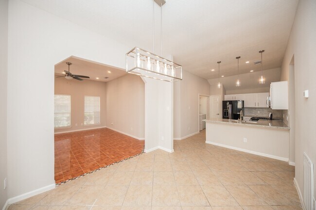 Building Photo - 121 Coffee Ln