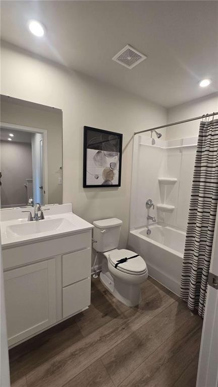 Building Photo - 12 Downing Dr