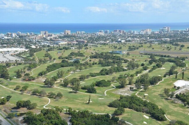 Building Photo - 2671 S Course Dr