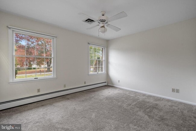 Building Photo - 21692 Potomac View Dr