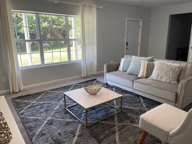 Primary Photo - 1217 Dreamview Ln