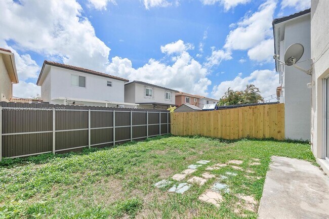 Building Photo - 16260 SW 97th St