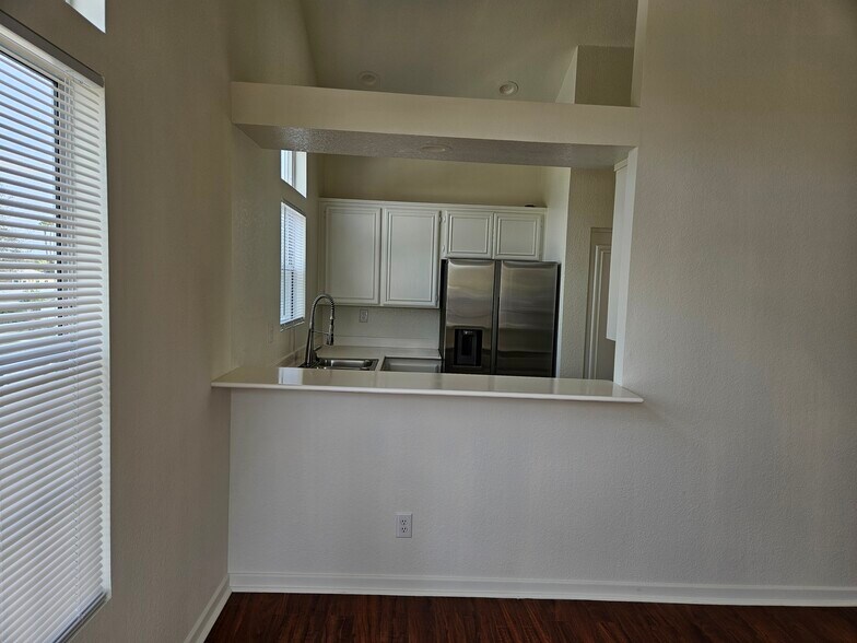 Breakfast Bar - 11829 Gateway Blvd