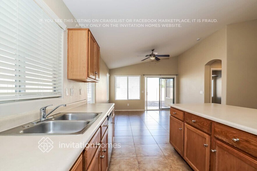 Building Photo - 3062 W Yellow Peak Dr