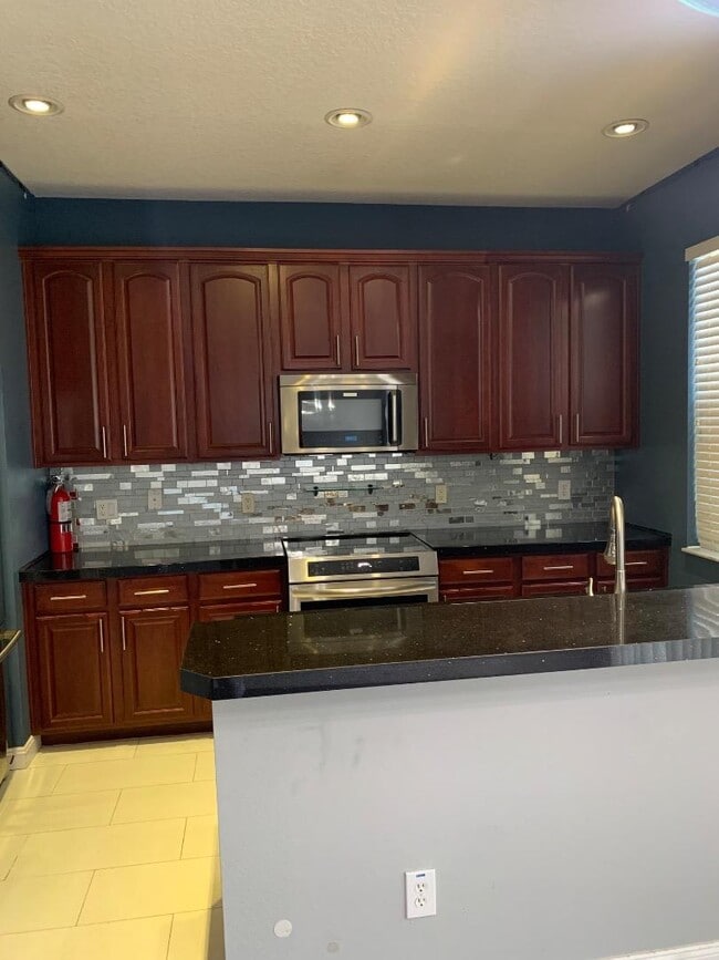 Building Photo - 7542 Cranes Creek Ct