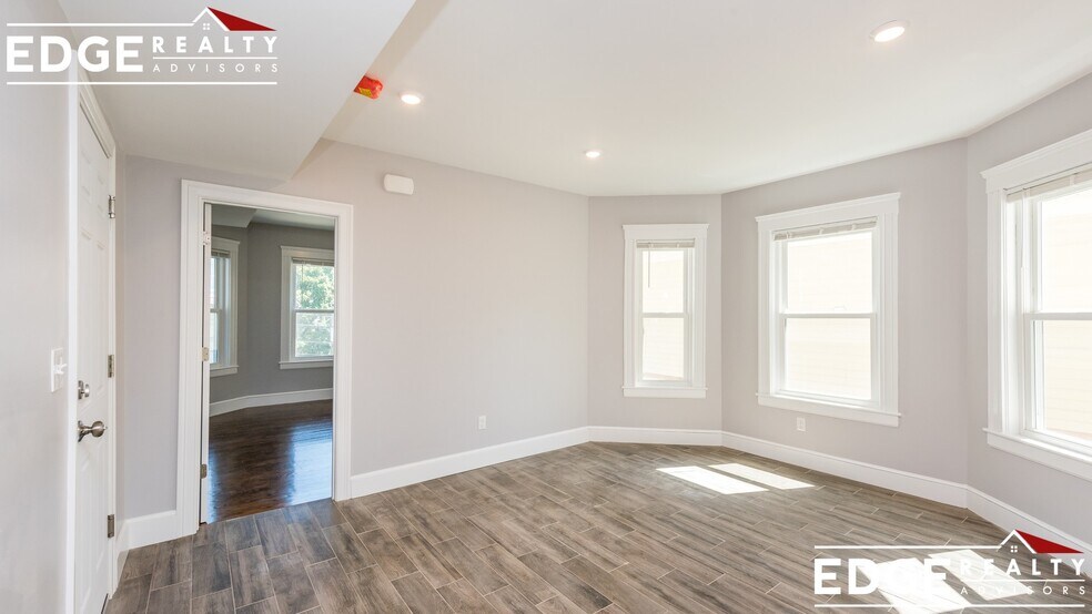 Building Photo - 24 Pearson Rd