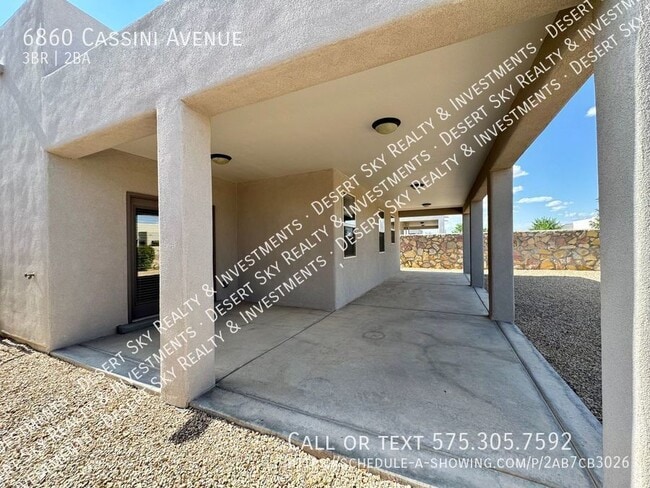 Building Photo - 6860 Cassini Ave