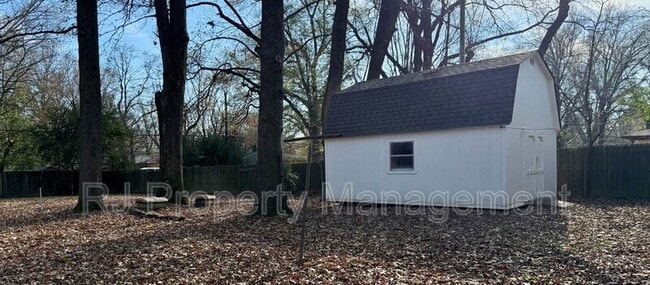 Building Photo - 3008 Sienna Rd