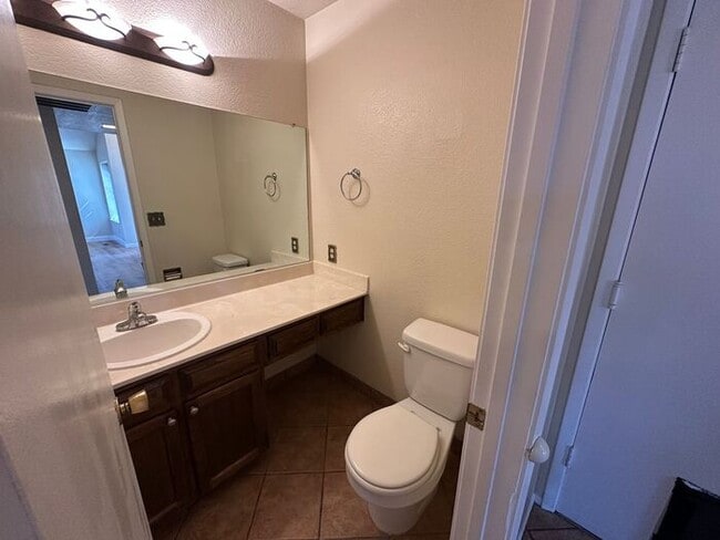 Building Photo - 2701 Pajaro Pl