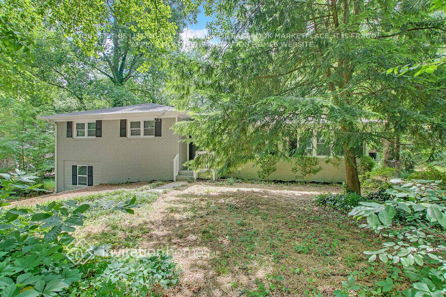 Primary Photo - 5747 Woodland Dr