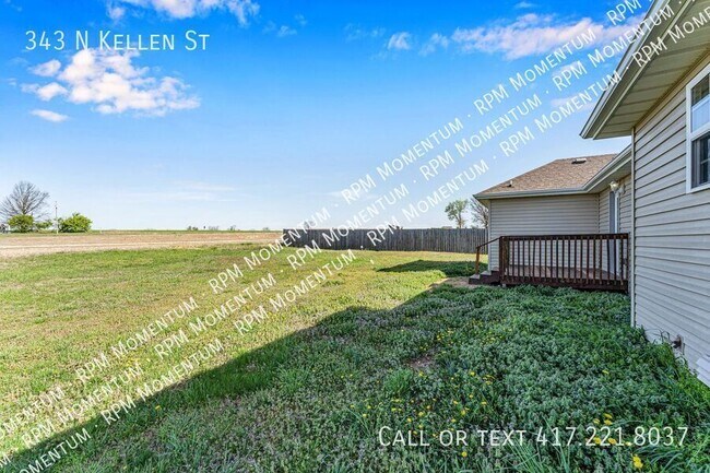 Building Photo - 343 Kellen St