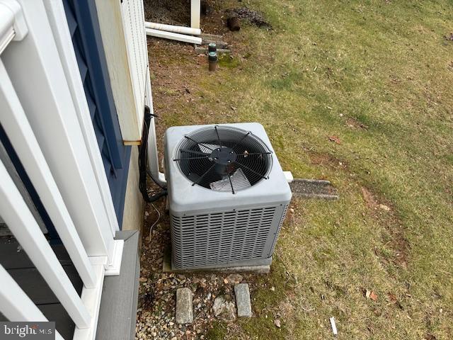 Building Photo - 1001 Roundhouse Ct