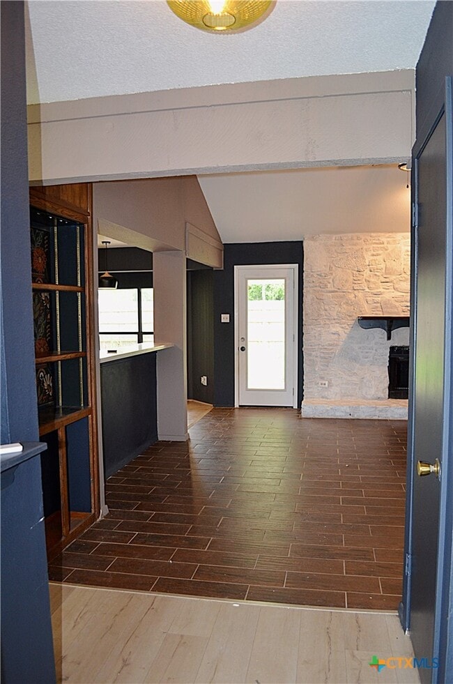 Building Photo - 4312 Creekside Dr