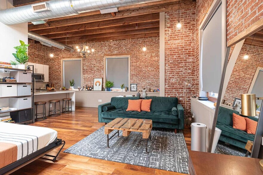 Primary Photo - 621 14th St