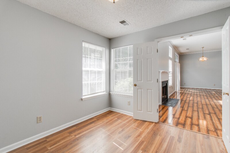 Building Photo - 201 Majestic Dr