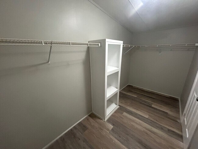 Building Photo - 1362 Winterwood Rd