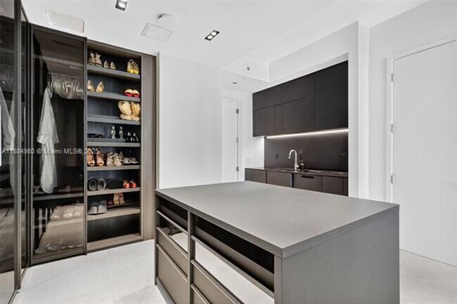 Building Photo - 9705 Collins Ave
