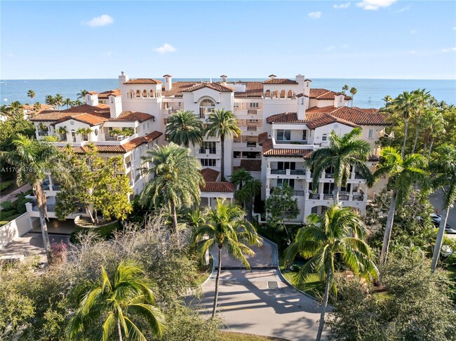 Building Photo - 19133 Fisher Island Dr