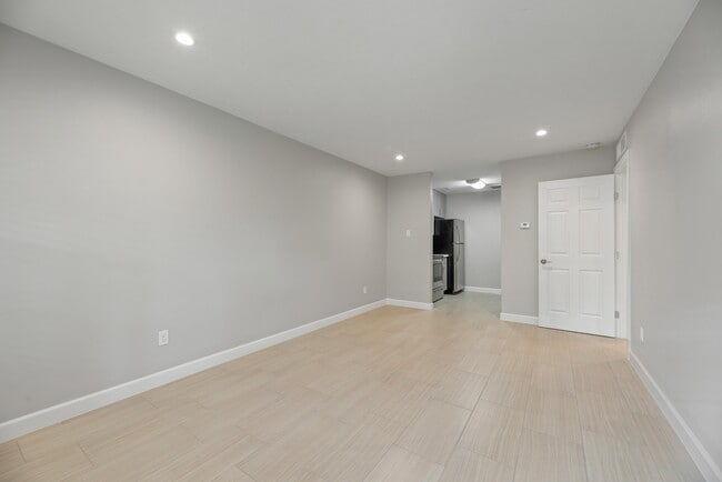 Building Photo - 2250 Bering Dr