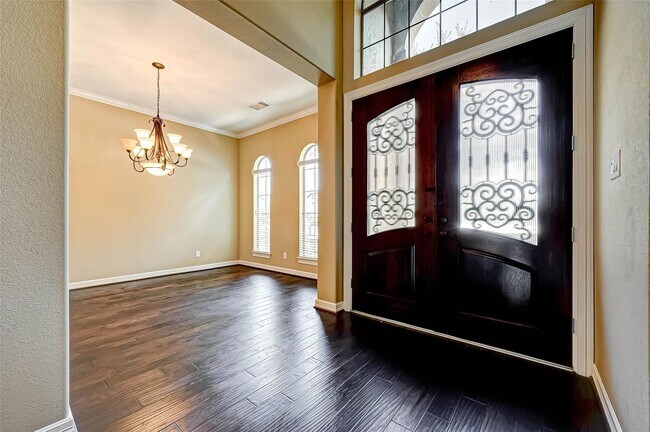 Building Photo - 2914 Cotswold Lane