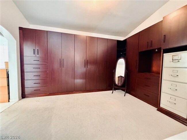 Building Photo - 2429 Tour Edition Dr