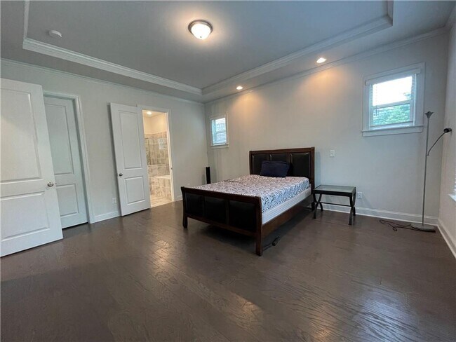 Building Photo - 673 Avondale Creek Dr.