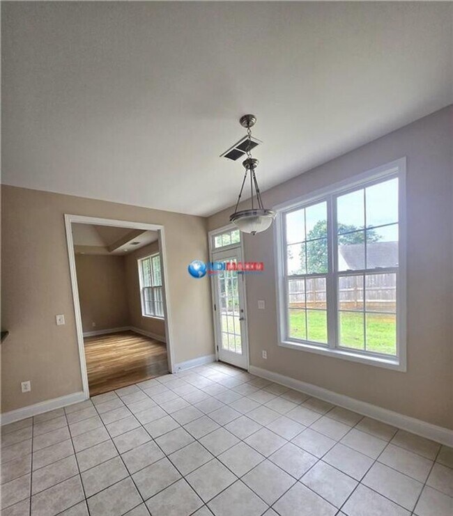 Building Photo - Beautiful 4-bedroom with large bonus room in Gainesville