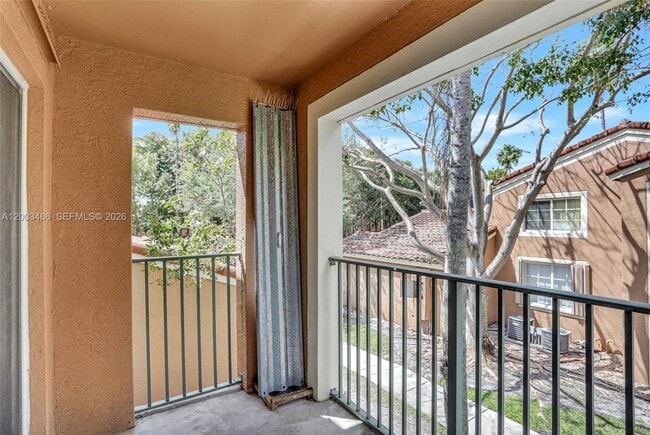 Building Photo - 4820 N State Rd 7