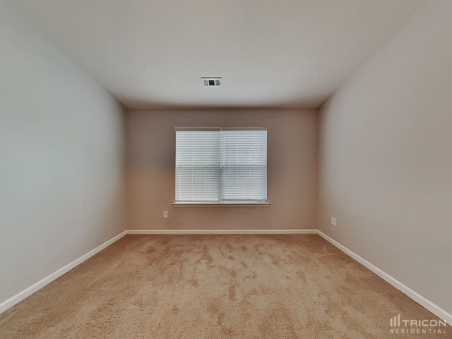 Building Photo - 4312 Houldsworth Dr
