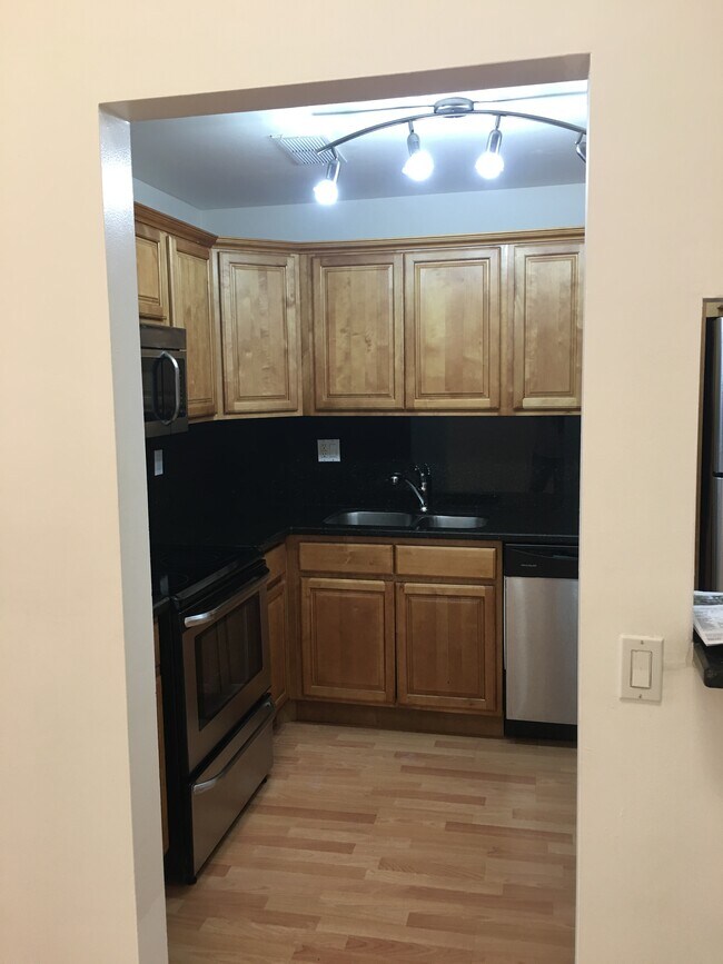 Building Photo - 10441 Mahogany Key Cir