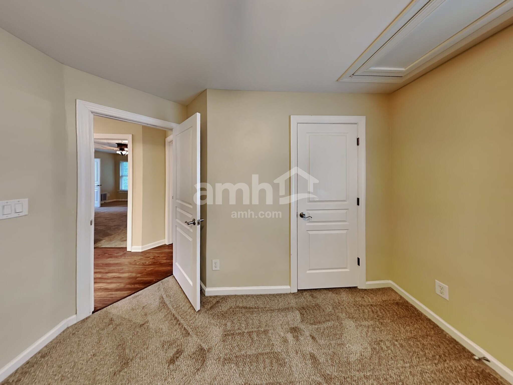 Building Photo - 7860 Keepsake Ln