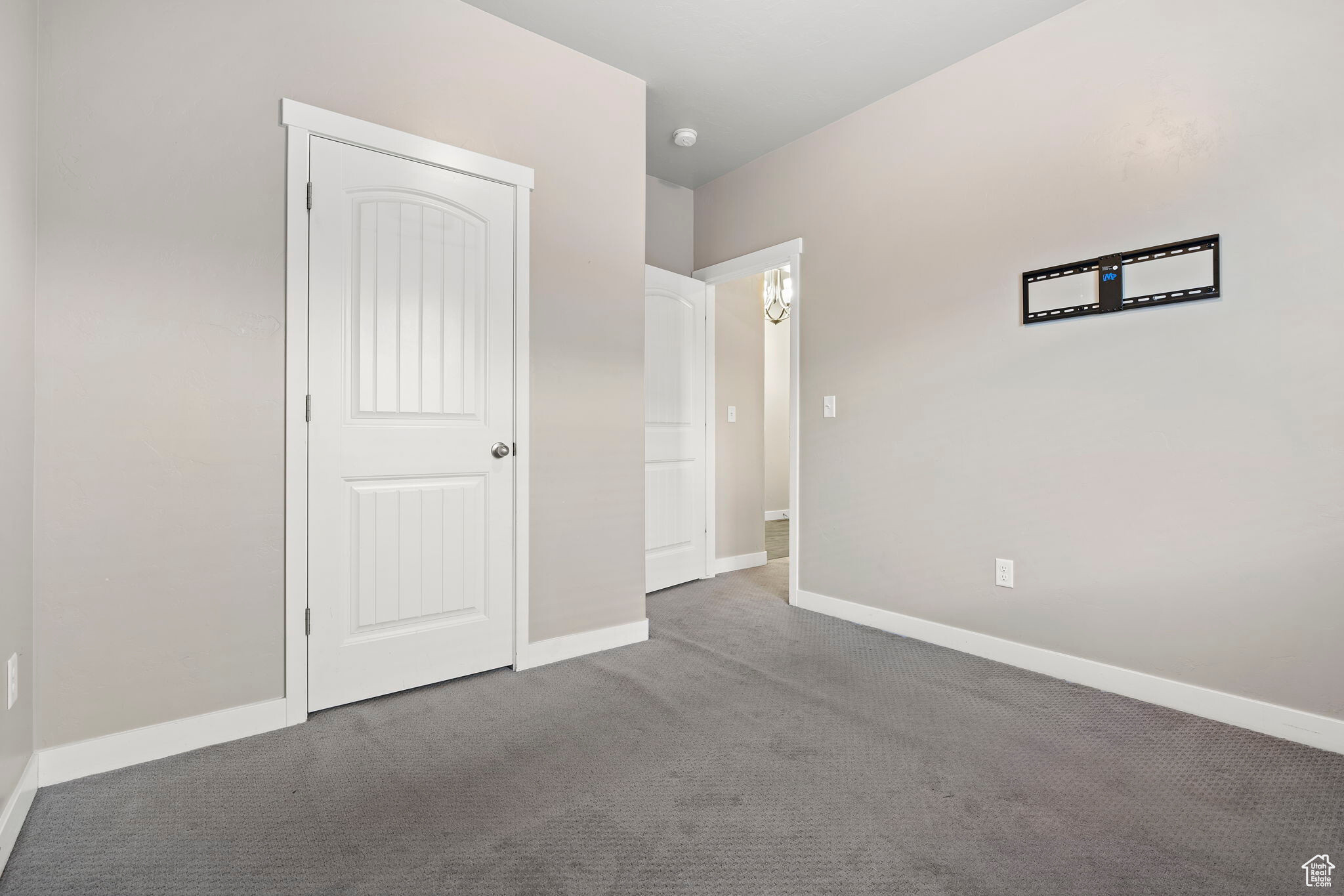 Building Photo - 512 W Sunland Dr
