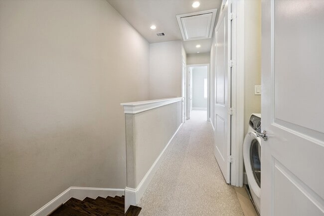 Building Photo - 2016 Covent Garden Station