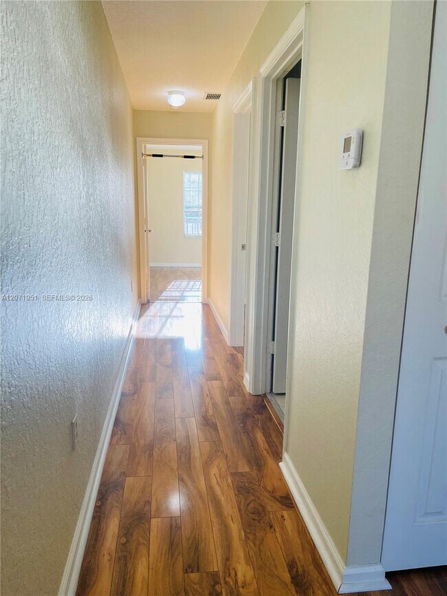 Building Photo - 6364 Landings Way