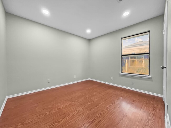 Building Photo - Cozy home in Killeen