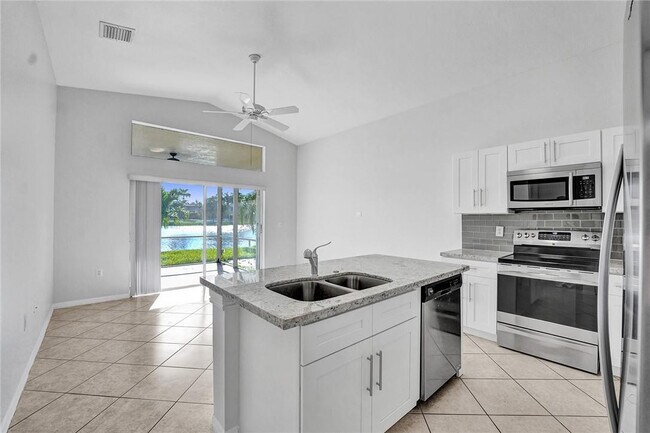 Building Photo - 5248 NW 117th Ave