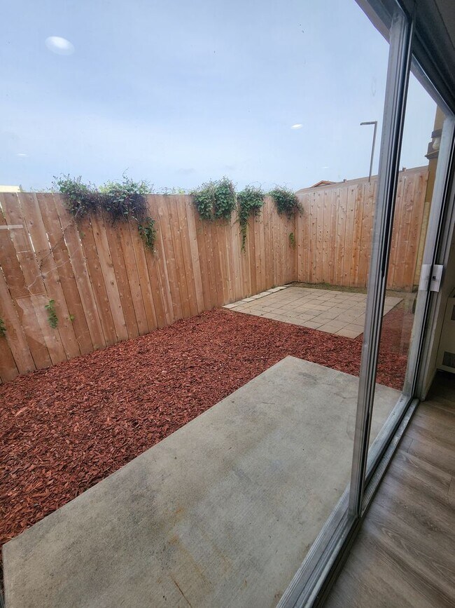 Building Photo - 1 bed, 1 bath