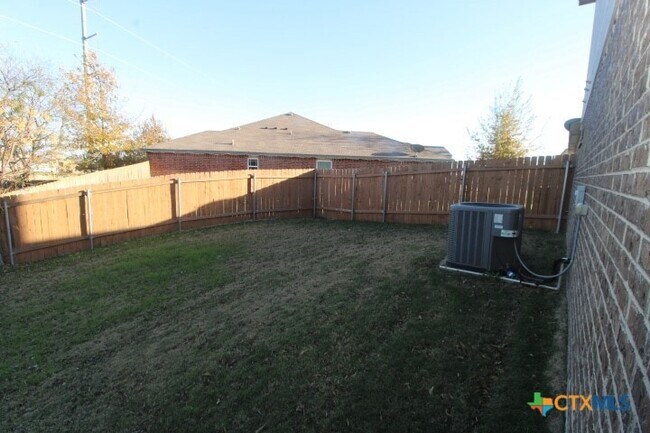 Building Photo - 5000 Imperial Eagle Dr