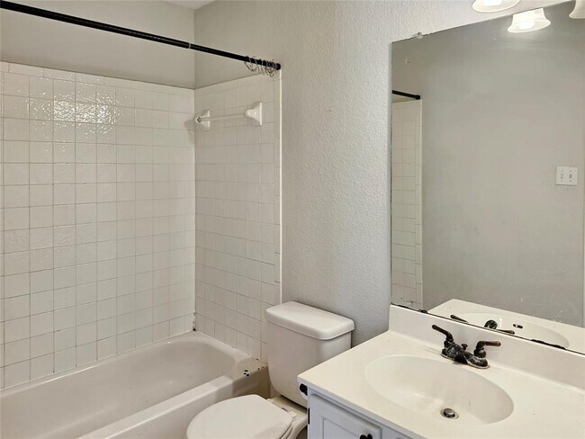 Building Photo - 1411 Waldrop Cove
