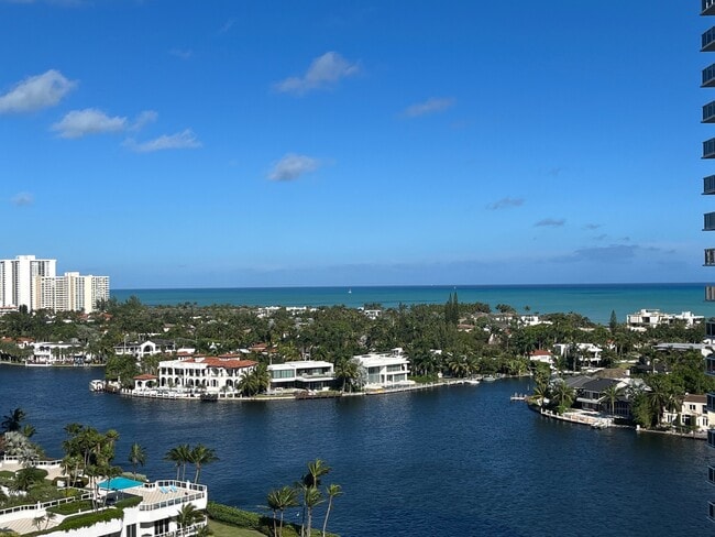 Building Photo - 20505 E Country Club Dr