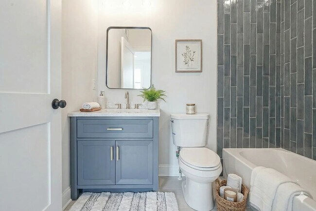 Building Photo - 1220 S 20th St