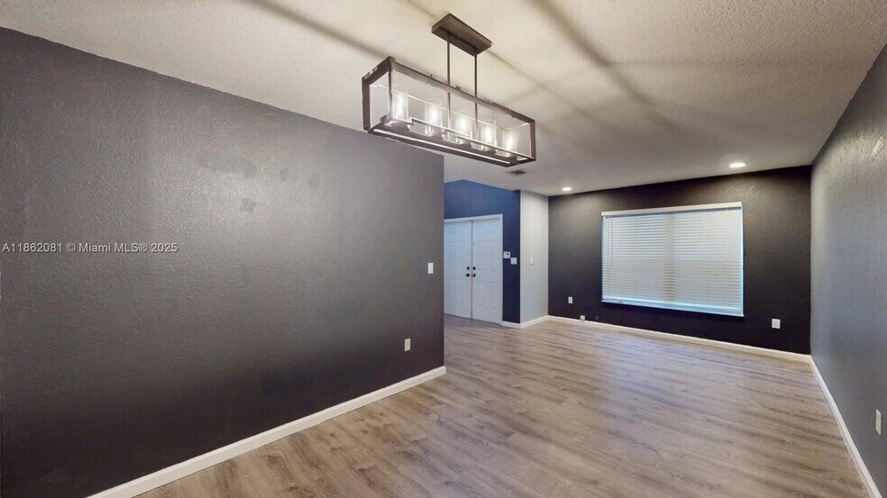 Building Photo - 238 Magnolia Ave