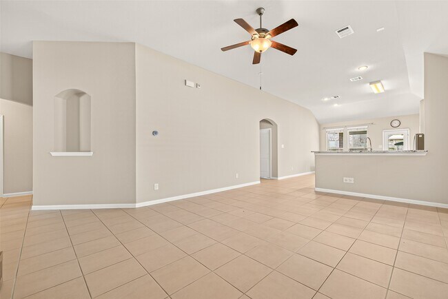 Building Photo - 9718 Justin Ridge Ln