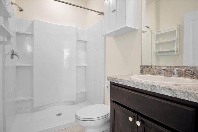 Building Photo - 245 Sofia Ln