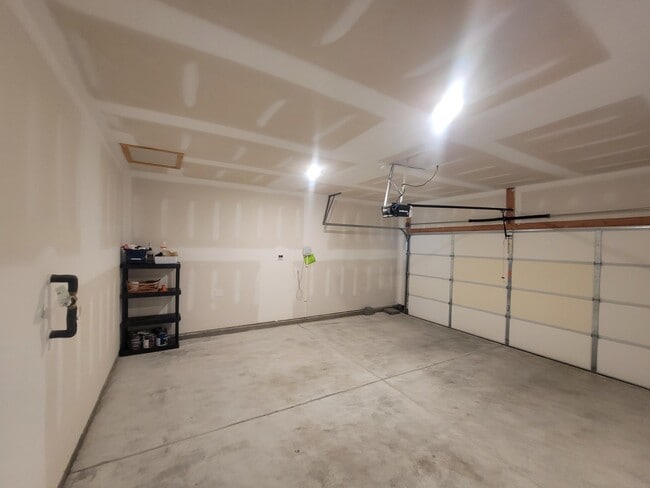 Building Photo - 166 Luxborough Ct