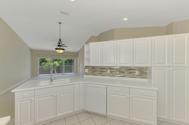 Building Photo - Beautiful 3/2 in Tara Community