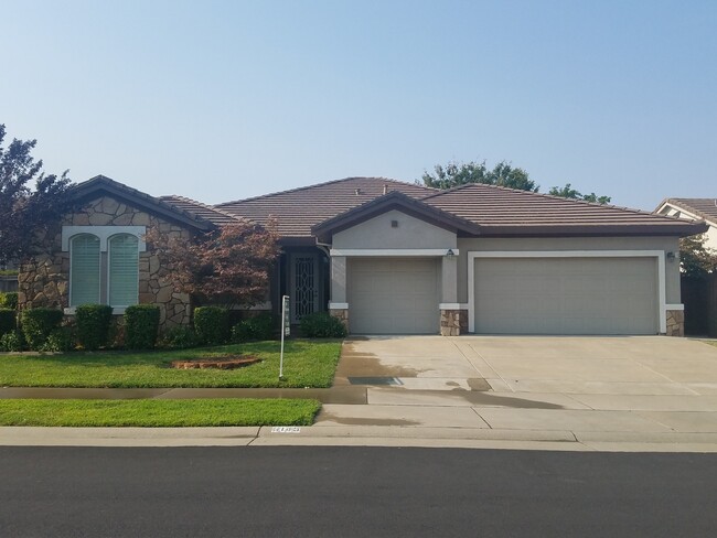 Building Photo - Action Properties R.E.S. Inc. Offering Beautiful Highland Park Single Story 3 Car, 4 Bedroom, Gar...